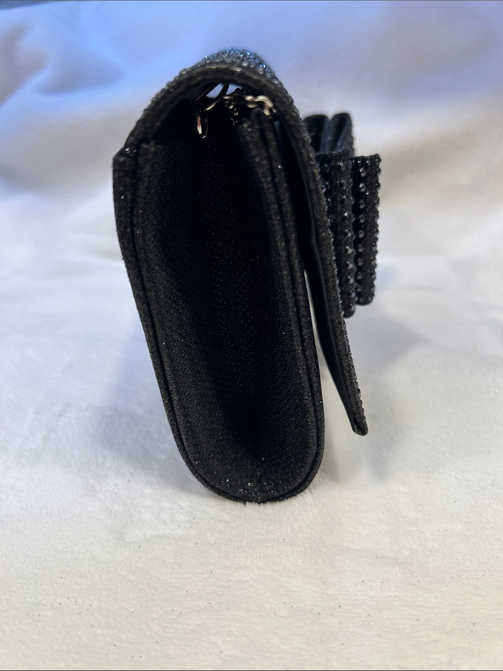 Black Crystal Bow Clutch - Picture 4 of 8